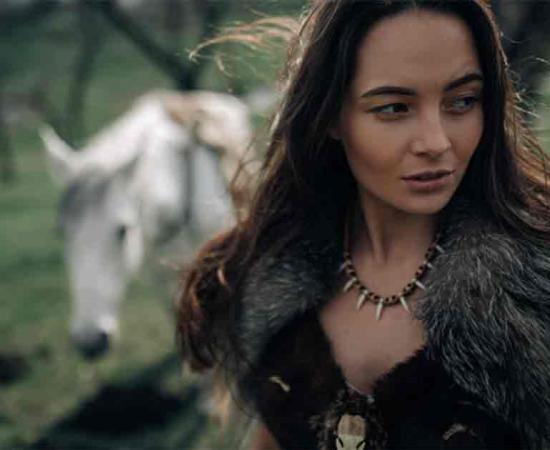 Image of a woman from a pre-Roman tribe, possibly the Dobunni of ancient Britain. Source: Stanislav/Adobe Stock