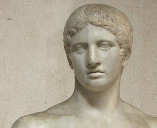 Detail of a copy of the Doryphoros of Polykleitos. 