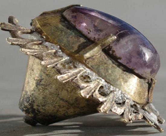Silver-gilt amethyst setting discovered in the moat of medieval Castle Kolno.