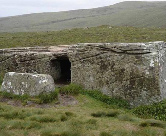 'Dwarfie Stane' (Dwarf's Stone) on the Island of Hoy, Orkney Islands, Scotland  Source: Grovel at English Wikipedia/CC BY 3.0 
