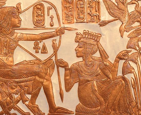 Ankhesenamun Hands Tutankhamun an Arrow. 