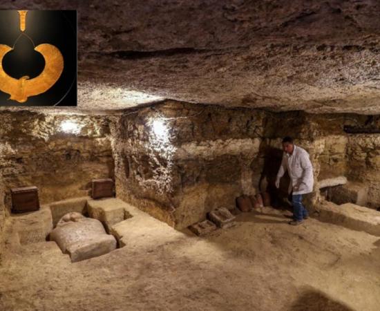 The team found 16 tombs containing 20 sarcophagi. Source: Egyptian Antiquities Ministry.