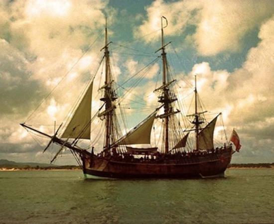 HM Bark Endeavour replica in Cooktown (John Hill/ CC BY-SA 3.0)