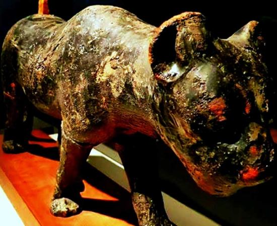 Resin-stained wooden leopard found in the tomb of King Amenhotep II (KV35); design by Anand Balaji