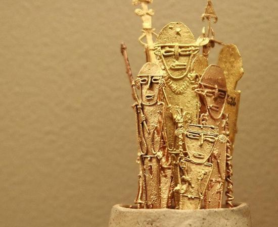 Golden vitives figures (known as tunjos), Muisca-Chibcha culture — pre-columbian culture in the territory of modern Colombia