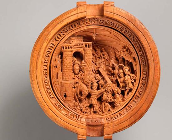 A Gothic boxwood miniature prayer bead. Source: Metropolitan Museum of Art / Public Domain.