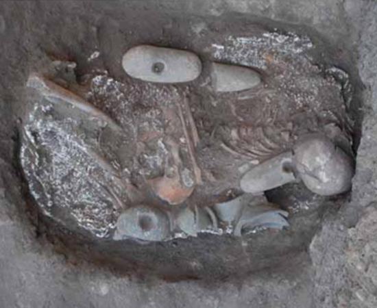 Grave from Körtik Tepe 8,000 to 7,000 BC showed plastering of skeleton with cut marks on the bones. 