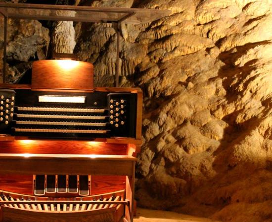 Music in Luray Caverns. Source: KLugo / Adobe Stock.