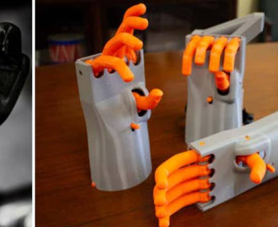 Left, 15th century prosthetic hand, and right; 3D printed replica.