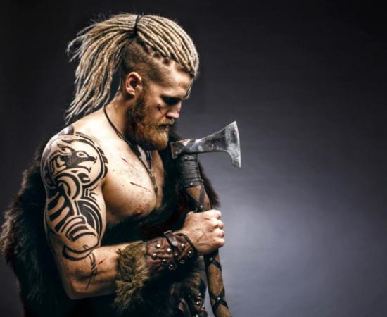 Representation of Harald Fairhair, the first King of Norway. Source: Fotokvadrat / Adobe Stock.