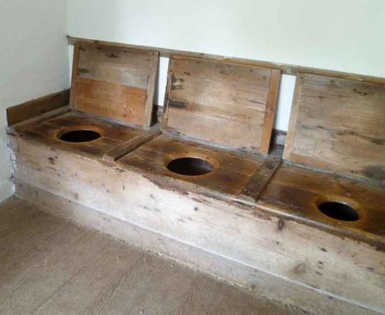 Helle’s Toilet: Three-Person Loo Seat was Unusual Medieval Status Symbol