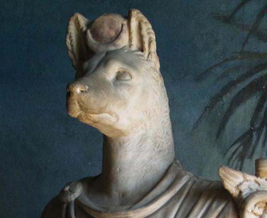 Statue of Anubis at the Gregorian Egyptian Museum. Source: Miguel Hermoso Cuesta / CC BY-SA 3.0