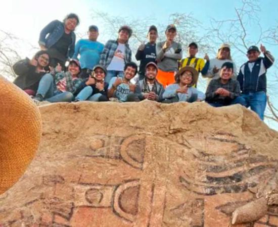 Swiss archaeologist Sâm Ghavami with his team of students at the Peruvian Huaca Pintada in northern Peru. Source: Sâm Ghavami