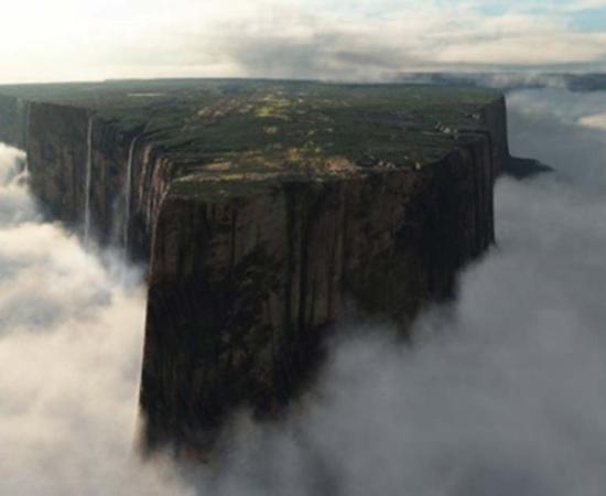 Island in the Clouds: Is Mount Roraima Really A ‘Lost World’ Where Dinosaurs May Still Exist?