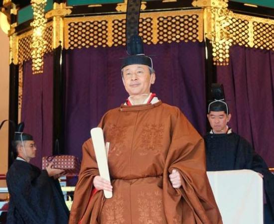 Imperial succession in Japan is up in the air as the choices get more complicated: could be a woman or a young man. Japanese Emperor Naruhito at his enthronement ceremony in Kyoto, October 2019.		Source: Imperial Household Agency / CC BY 4.0