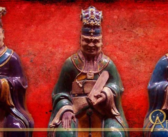 Figurines representing three of the ten judges of Diyu and Red Maw
