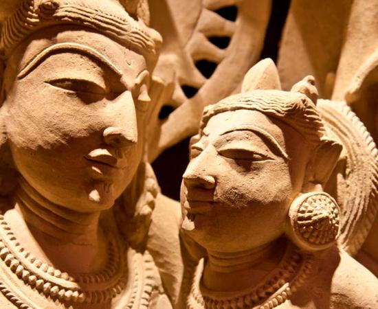 Holy couple. Source: Paolo Gallo / Adobe Stock.