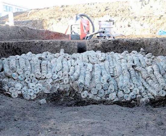 A substantial cache of Kamakura period coins was excavated in Gunma Prefecture	Source: Maebashi city government