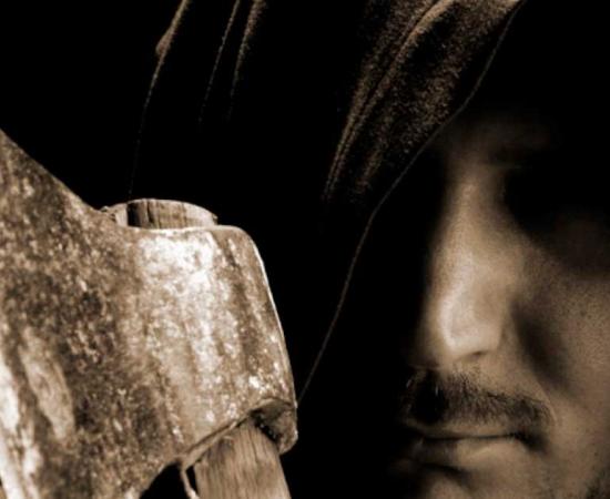 King Charles I was beheaded with one blow of the axe blade. The identity of the executioner is unknown, as the official executioner credibly denied responsibility. Source: Nomad_Soul / Adobe Stock