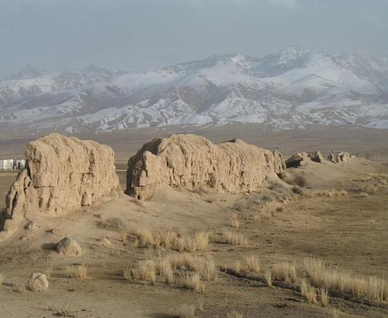 A view of Koshoy Korgon from the inner northern corner, looking south-east. The on-site museum is visible in the background. Source: Firespeaker / CC BY-SA 3.0