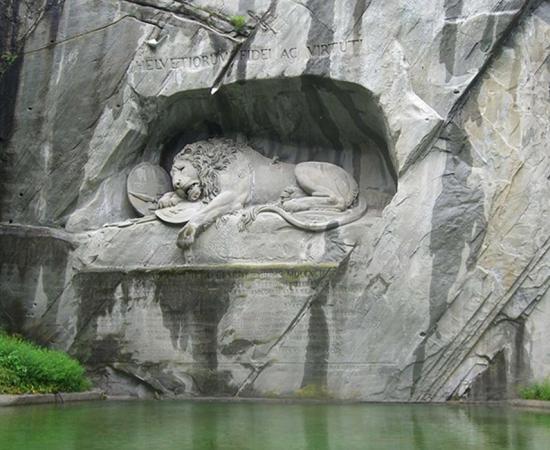 Unravelling the Tragic Story Behind the Impressive Lion Monument of Lucerne 