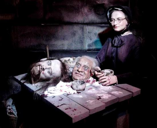 Wax likeness of Madame Tussaud with her guillotine victims of the French Revolution in Paris, on display at the Royal London Wax Museum in British Colombia. Source: Herb Neufeld / CC BY 2.0