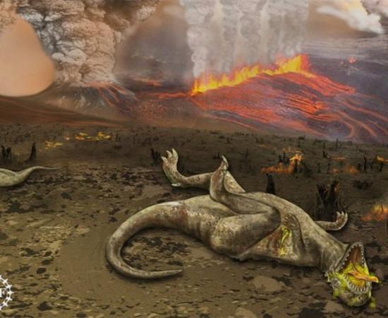 Dinosaurs in a global mass extinction 