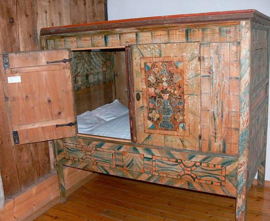 A box bed from the 18th century