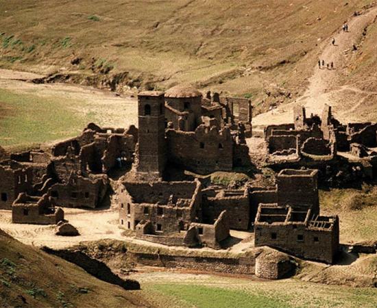 Italian Medieval Village Fabbriche di Careggine emerges from under Lake Vagli.         Source: Public domain