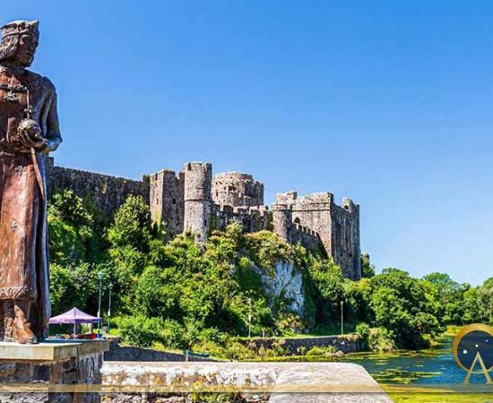 Historic Pembroke Castle birthplace of King Henry VII, Pembrokeshire, Wales, UK ( Marcin/ Adobe Stock)