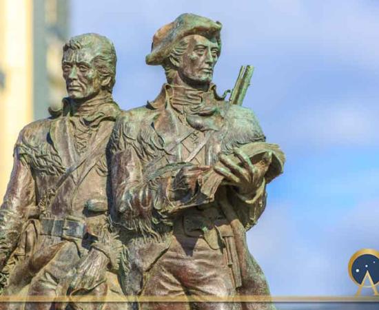 Lewis and Clark Statue in Seaside, Oregon (pngstudio / Adobe Stock)