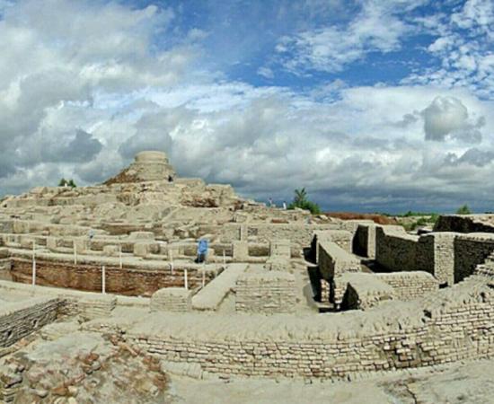 Excavated ruins of Mohenjo-daro, with the Great Bath in the foreground and the granary mound in the background. 