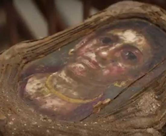Detail of the girl’s mummy portrait. 