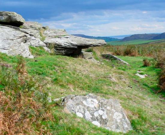 Mynydd Eglwysilan, the hill near the location of the damaged stone. Source: Colin Smith / CC BY-SA 2.0