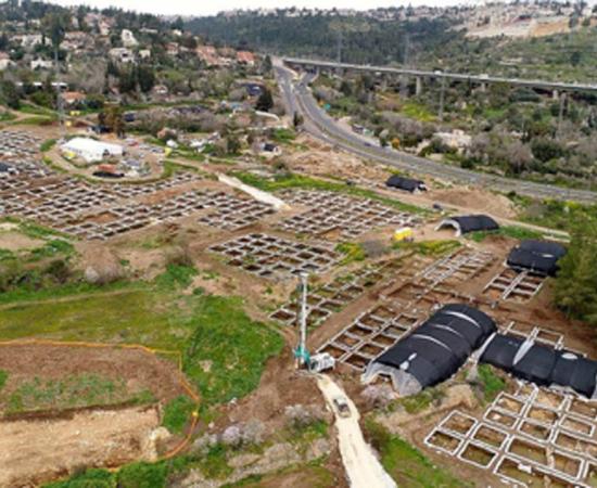 The huge settlement from the Neolithic period that was discovered in the archaeological excavations at the Motza intersection near Jerusalem. Source: Eyal Marco / Israel Antiquities Authority