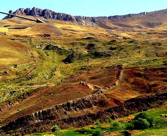 Ark impression, 17 miles south of Ararat. Source: David Allen Deal.