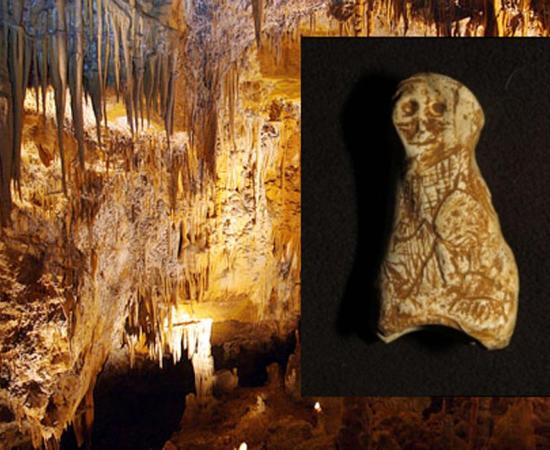 Foissac Cave. Inset: The newly-discovered Paleolithic figurine
