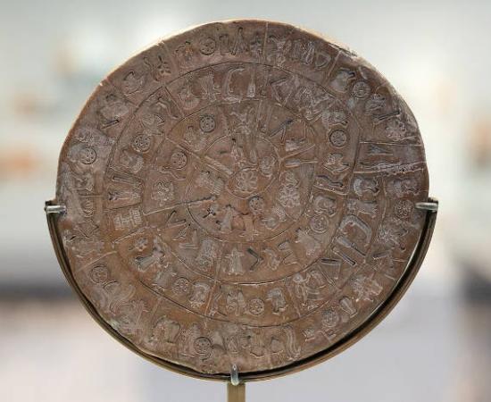 The Phaistos disc front side.