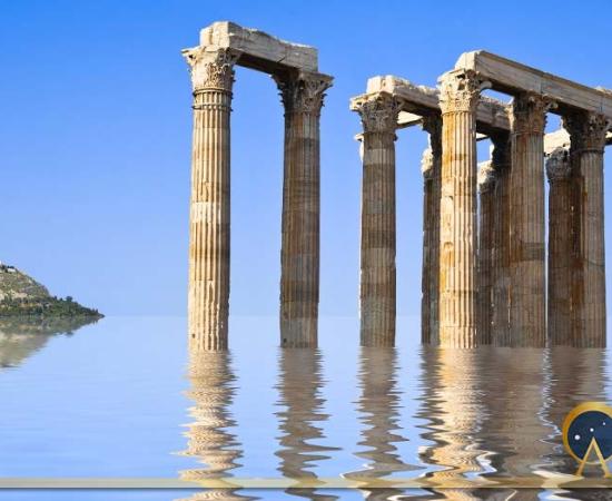 Ancient ruins and island in water (Nikolai Sorokin / Adobe Stock)