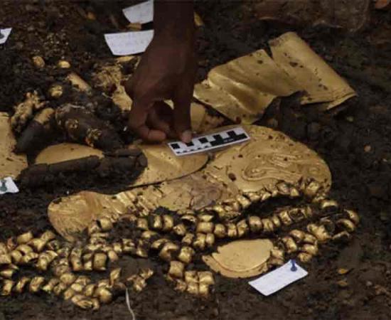 Gold items in situ on the floor of the Coclé lord’s tomb. Source: Panama Ministry of Culture