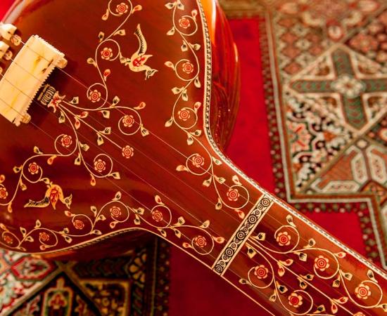 Indian Tanpura. Source: Arash / Adobe Stock.
