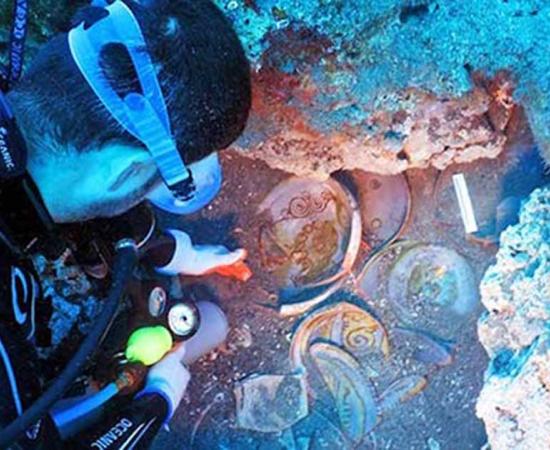 Researchers Surprised by Rich and Rare Roman Plate Set Found Underwater in Turkey 