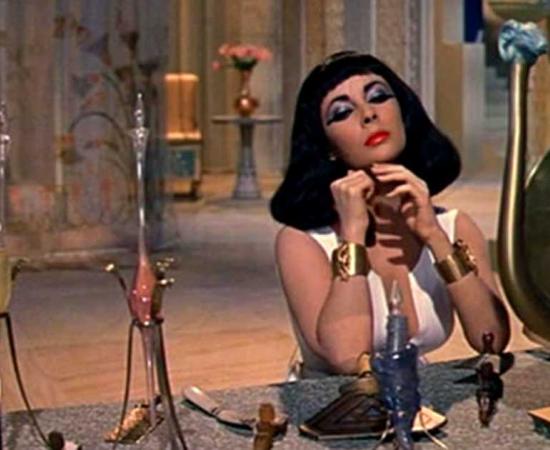 Elizabeth Taylor, ‘Cleopatra’ (1963). 