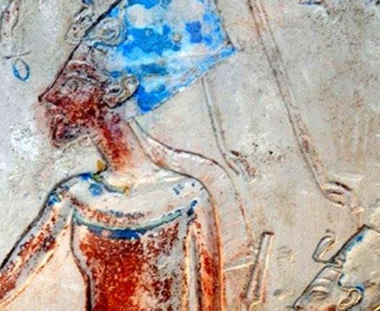 Detail of the Berlin bust of Nefertiti; and the latest 3D sculpture of the queen based on the mummy of the Younger Lady; design by Anand Balaji