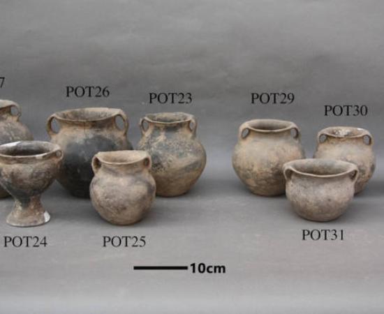 Pottery vessel assemblages from Qijia culture period tomb at Mogou cemetery.