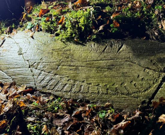 Rock carving of a boat with human figures, just found at Kolsåstoppen in Bærum.