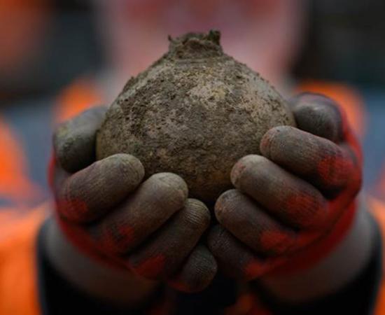 This beautifully shaped ceramic vessel is just one of the many Roman artifacts and ruins found at the Blackgrounds HS2 project dig site, which was once the setting for a prosperous Roman British trading center.		Source: HS2