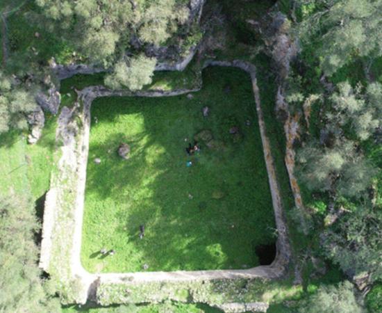 Aerial view photograph of the Great Cistern of Sierra Aznar.