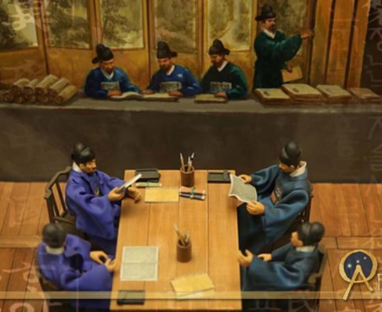 Museum diorama depicting scholars from the Joseon Dynasty (Public Domain), and script from the Hunmin Jeongeum Eonhae 