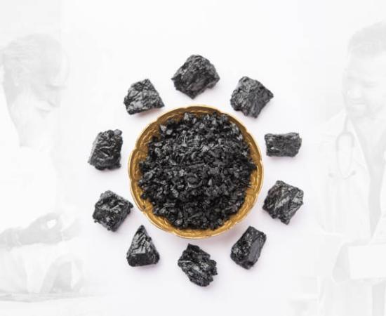 An arrangement of extracted shilajit.